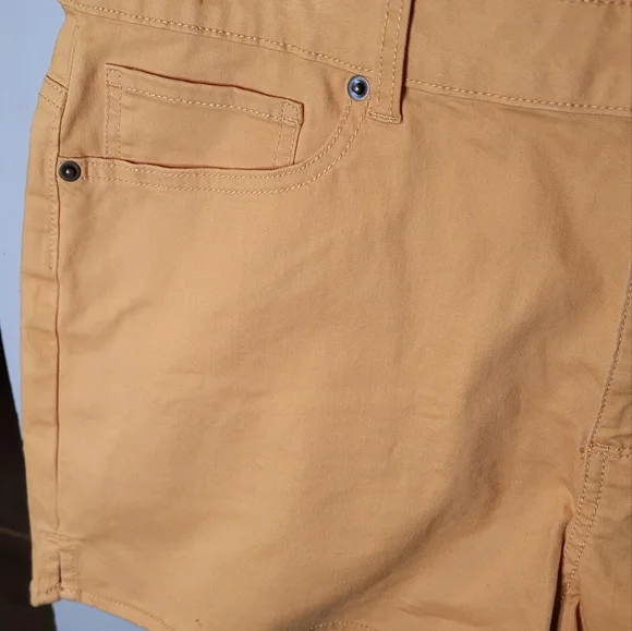 Ladies stretch Low Waist Shorts - Picture 8 of 10